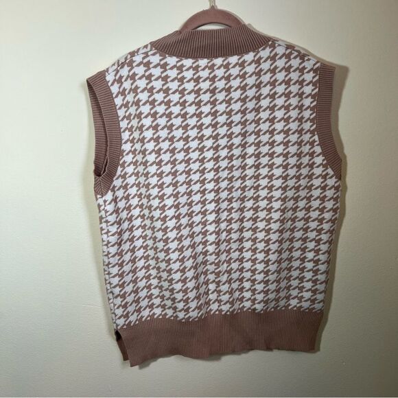 ✨ Simplee Women’s Tan White Houndstooth Vest OS - Picture 6 of 8